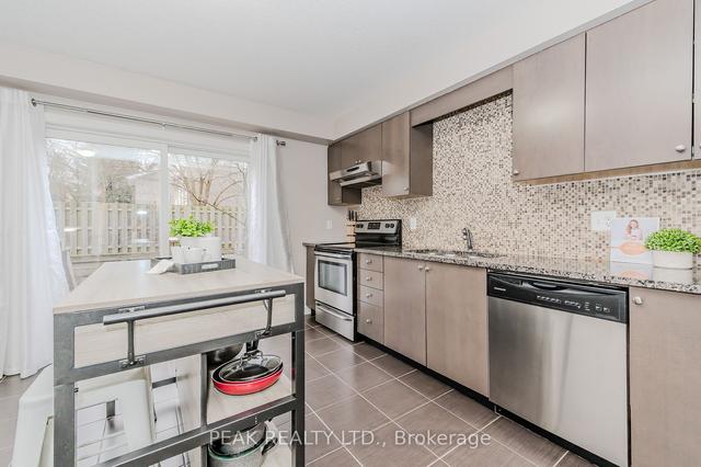 1 - 12 Poplar Dr, Townhouse with 3 bedrooms, 2 bathrooms and 2 parking in Cambridge ON | Image 5
