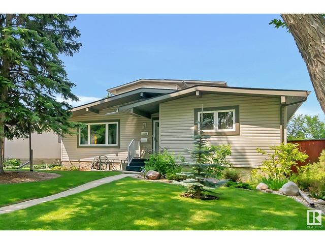 3624 113b St Nw, House detached with 4 bedrooms, 4 bathrooms and null parking in Edmonton AB | Image 2