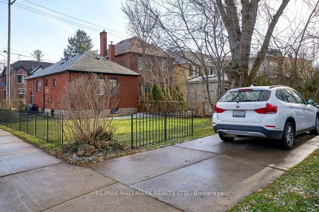 34 Gloucester Grve, House detached with 2 bedrooms, 1 bathrooms and 2 parking in Toronto ON | Image 22