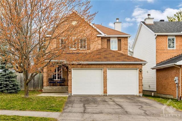 68 Ipswich Terrace, House detached with 4 bedrooms, 3 bathrooms and 5 parking in Ottawa ON | Image 1