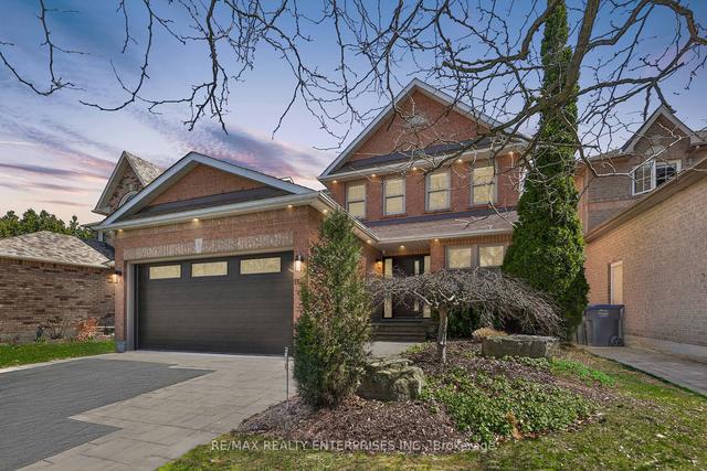1127 Queen St W, House detached with 4 bedrooms, 4 bathrooms and 6 parking in Mississauga ON | Image 12