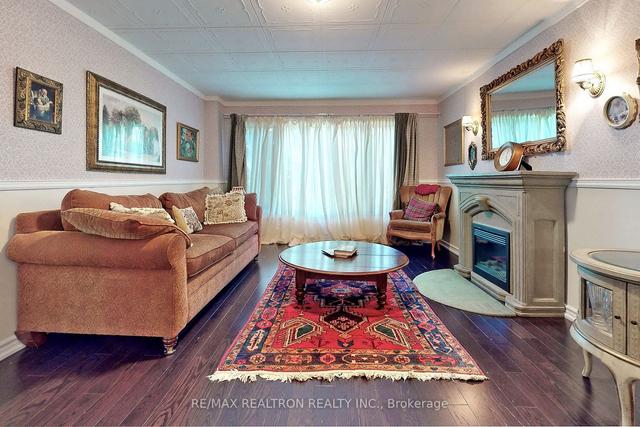2 Nathan Crt, House detached with 4 bedrooms, 4 bathrooms and 6 parking in Vaughan ON | Image 23