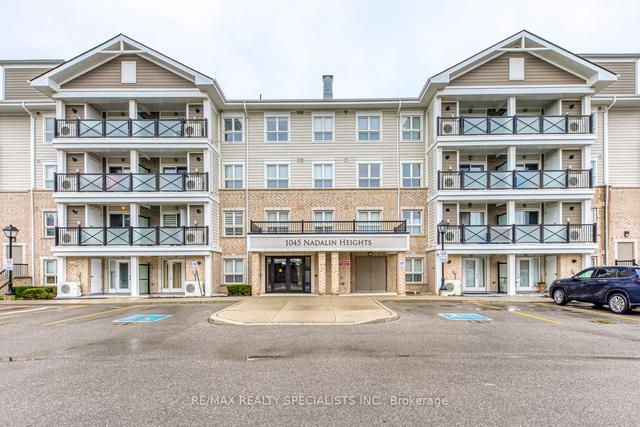304 - 1045 Nadalin Hts N, Condo with 2 bedrooms, 2 bathrooms and 2 parking in Milton ON | Image 12