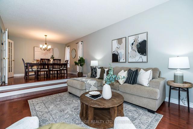 910 Mountcastle Cres, House detached with 3 bedrooms, 2 bathrooms and 6 parking in Pickering ON | Image 40