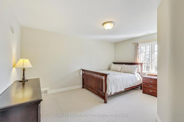 218 Yonge Blvd, House detached with 3 bedrooms, 4 bathrooms and 4 parking in Toronto ON | Image 20
