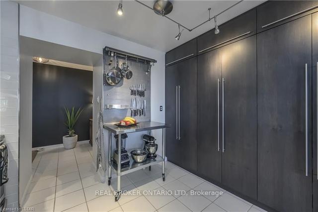 1106 - 500 Talbot St, Condo with 2 bedrooms, 2 bathrooms and 1 parking in London ON | Image 2