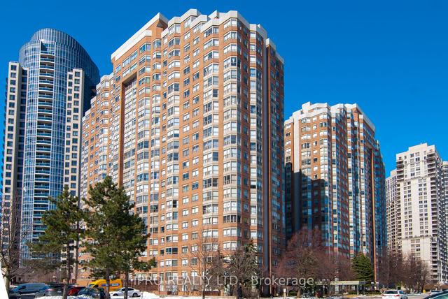 1705 - 335 Webb Dr, Condo with 2 bedrooms, 2 bathrooms and 1 parking in Mississauga ON | Image 1
