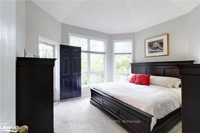 28 Barker Blvd, Condo with 3 bedrooms, 3 bathrooms and 2 parking in Collingwood ON | Image 11