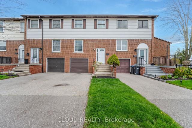 11 - 2445 Homelands Dr, Townhouse with 3 bedrooms, 2 bathrooms and 4 parking in Mississauga ON | Image 23
