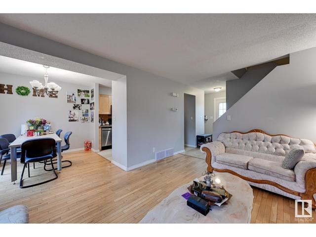 2326 139 Av Nw, House attached with 3 bedrooms, 1 bathrooms and null parking in Edmonton AB | Image 9