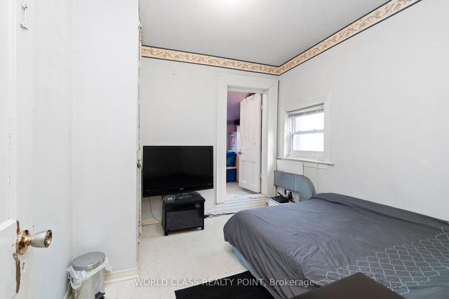623 Ossington Ave, House detached with 4 bedrooms, 2 bathrooms and 2 parking in Toronto ON | Image 20