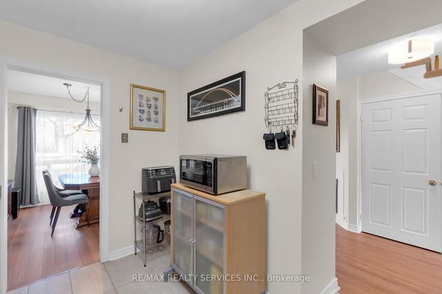24 - 74 Heathcliffe Sq, Townhouse with 3 bedrooms, 2 bathrooms and 2 parking in Brampton ON | Image 11