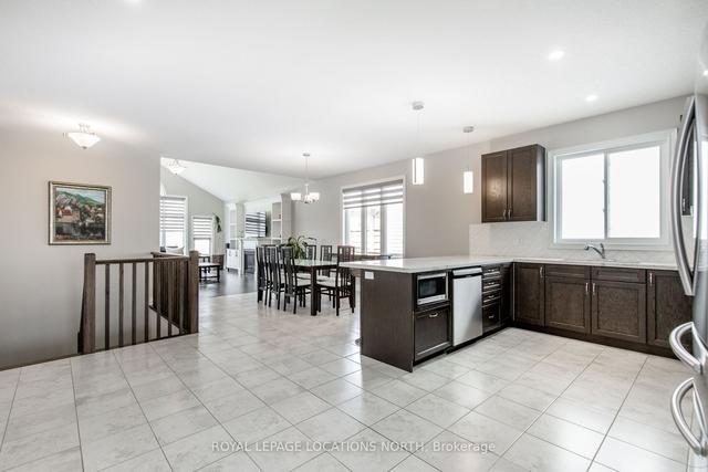 43 Lockerbie Cres, House detached with 3 bedrooms, 3 bathrooms and 6 parking in Collingwood ON | Image 34
