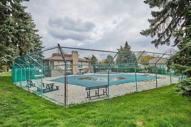 71 - 45 Hansen Rd N, Townhouse with 3 bedrooms, 2 bathrooms and 1 parking in Brampton ON | Image 13