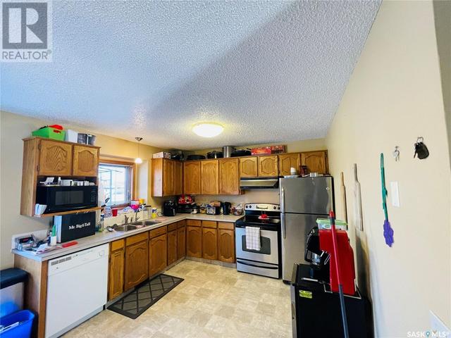 1363 Underhill Crescent, House detached with 4 bedrooms, 3 bathrooms and null parking in Regina SK | Image 6