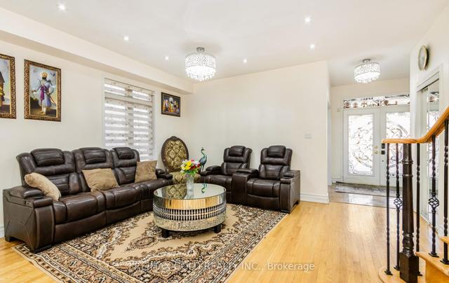 20 Lion Pride Lane, House detached with 4 bedrooms, 5 bathrooms and 6 parking in Brampton ON | Image 34