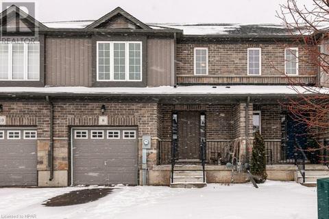 8 Robertson Drive, Stratford, ON, N5A0C7 | Card Image