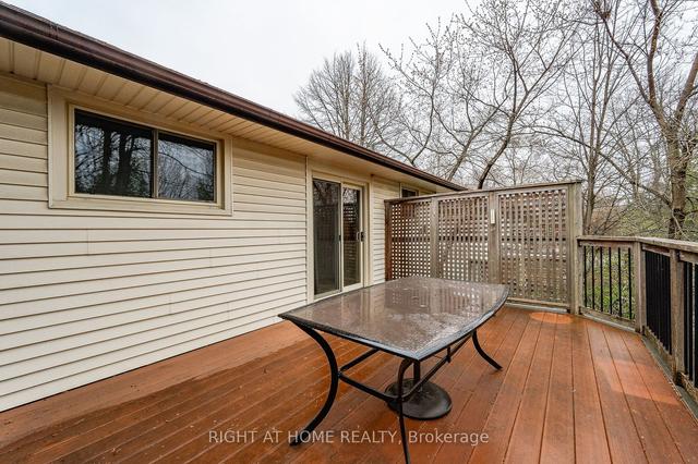 394 Victoria Rd N, House detached with 3 bedrooms, 2 bathrooms and 2 parking in Guelph ON | Image 19