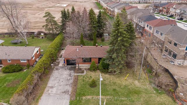 581 Mapleview Dr E, House detached with 2 bedrooms, 1 bathrooms and 7 parking in Barrie ON | Image 20