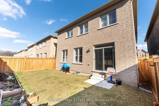 56 Farringdon Cres, House detached with 4 bedrooms, 4 bathrooms and 4 parking in Brampton ON | Image 6