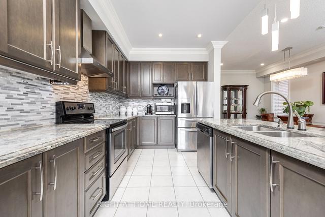 31 Goldthread Terr, House semidetached with 4 bedrooms, 4 bathrooms and 3 parking in Toronto ON | Image 3