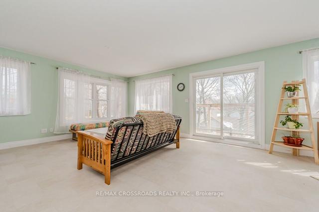 20 Grandview Ave, House detached with 2 bedrooms, 3 bathrooms and 2 parking in Cambridge ON | Image 3