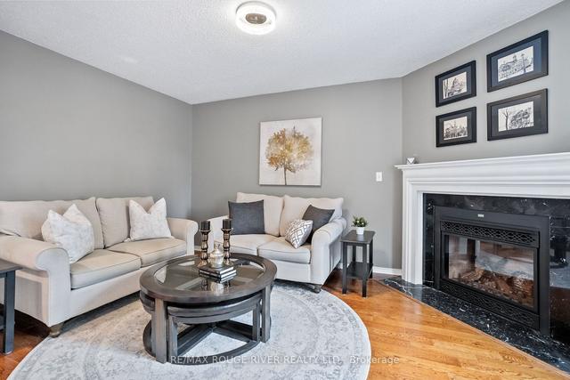 315 Brookwood Blvd, House detached with 3 bedrooms, 4 bathrooms and 4 parking in Whitby ON | Image 5