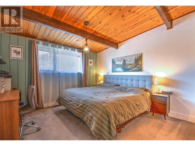 7327 Tronson Road, House detached with 3 bedrooms, 2 bathrooms and 3 parking in Vernon BC | Image 13