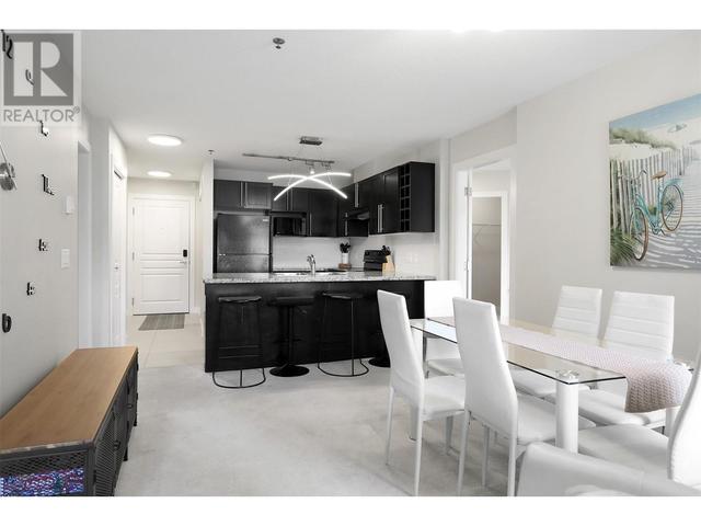 209 - 1093 Sunset Drive, Condo with 2 bedrooms, 2 bathrooms and 1 parking in Kelowna BC | Image 9