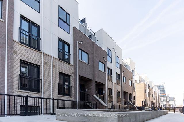 344 - 349 Wheat Boom Dr, Townhouse with 2 bedrooms, 3 bathrooms and 1 parking in Oakville ON | Image 1