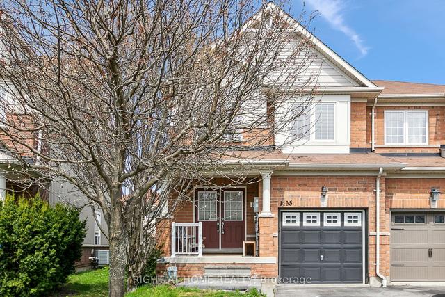 1435 Glaspell Cres, House attached with 3 bedrooms, 3 bathrooms and 3 parking in Oshawa ON | Image 1