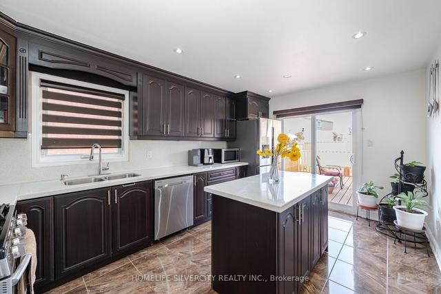 148 Torrance Woods, House detached with 4 bedrooms, 4 bathrooms and 6 parking in Brampton ON | Image 3