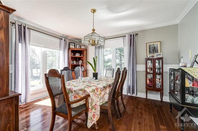 101 Carterfarm Crescent, House detached with 4 bedrooms, 3 bathrooms and 10 parking in Ottawa ON | Image 7