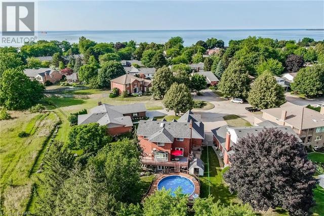 18 Boese Court, House detached with 5 bedrooms, 3 bathrooms and 4 parking in St. Catharines ON | Image 45