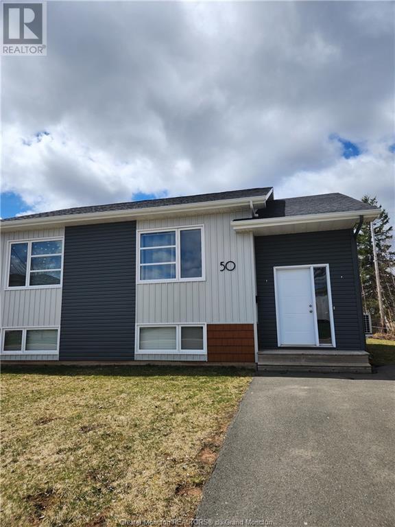 50 Jordan Cres, House semidetached with 3 bedrooms, 1 bathrooms and null parking in Moncton NB | Image 2