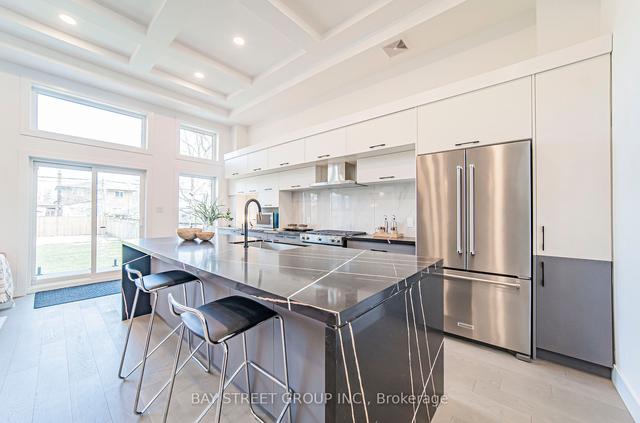 119 Preston St, House detached with 4 bedrooms, 5 bathrooms and 2 parking in Toronto ON | Image 3