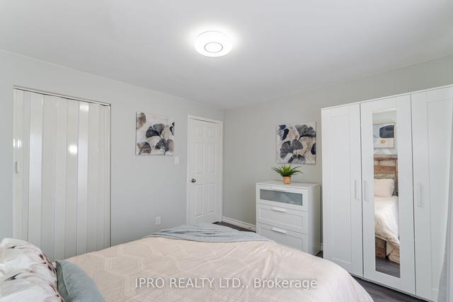 a - 766 Walter St, Townhouse with 3 bedrooms, 2 bathrooms and 1 parking in Cambridge ON | Image 10