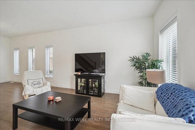 146 Starwood Dr, House detached with 3 bedrooms, 3 bathrooms and 4 parking in Guelph ON | Image 3