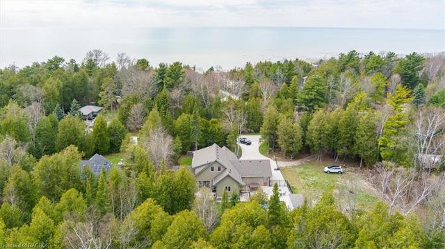 32 Upper Lorne Beach Road, House detached with 4 bedrooms, 2 bathrooms and 5 parking in Kincardine ON | Image 10