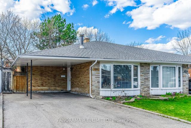1201 Westerdam Rd, House semidetached with 3 bedrooms, 2 bathrooms and 3 parking in Mississauga ON | Image 12