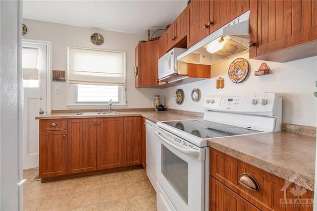 161 Riverview Drive, House detached with 3 bedrooms, 1 bathrooms and 2 parking in Arnprior ON | Image 13