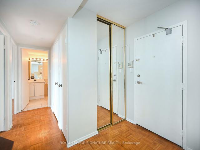 914 - 1333 Bloor St, Condo with 2 bedrooms, 2 bathrooms and 1 parking in Mississauga ON | Image 2