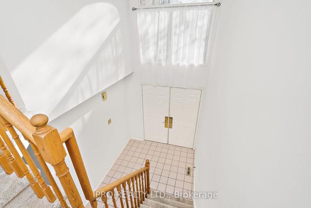 7 - 4 Farnham Dr, Townhouse with 3 bedrooms, 3 bathrooms and 2 parking in Brampton ON | Image 27