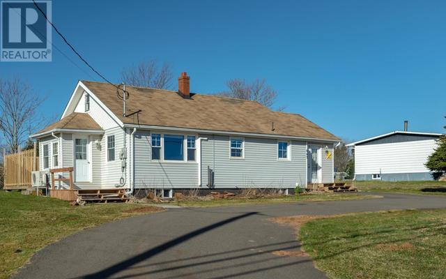 443 Malpeque Road, House detached with 4 bedrooms, 2 bathrooms and null parking in Charlottetown PE | Image 2