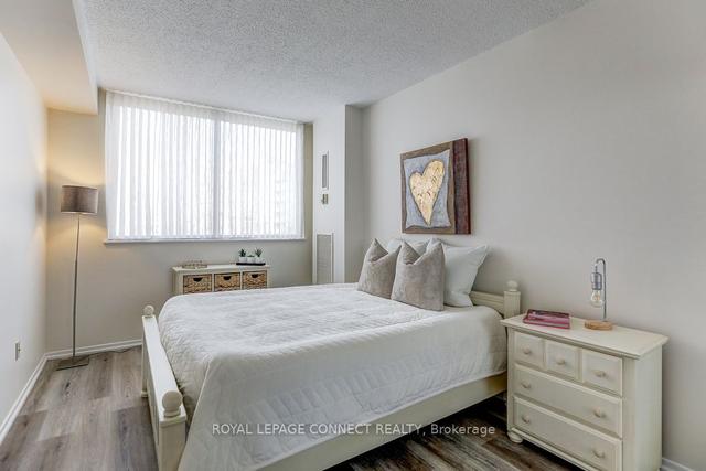 1908 - 75 Wynford Heights Cres, Condo with 2 bedrooms, 2 bathrooms and 2 parking in Toronto ON | Image 10