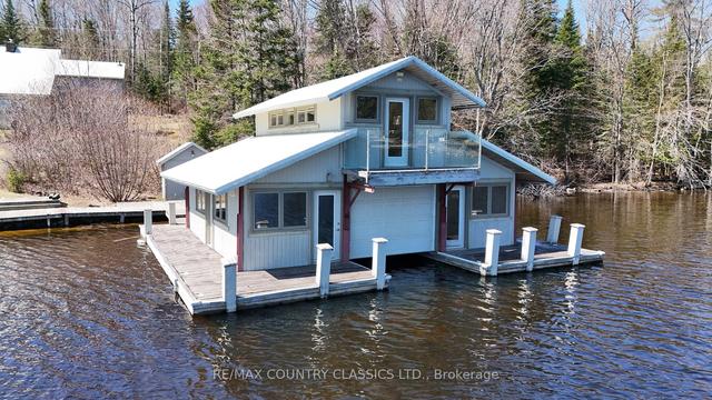 2021 North Baptiste Lake Rd, House detached with 1 bedrooms, 2 bathrooms and 8 parking in Hastings Highlands ON | Image 7