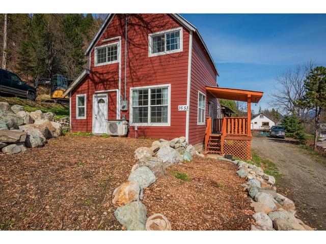 3553 Sprague Street, House detached with 2 bedrooms, 2 bathrooms and null parking in Central Kootenay D BC | Image 15