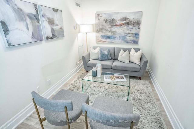 ph01 - 9075 Jane St, Condo with 2 bedrooms, 3 bathrooms and 2 parking in Vaughan ON | Image 3