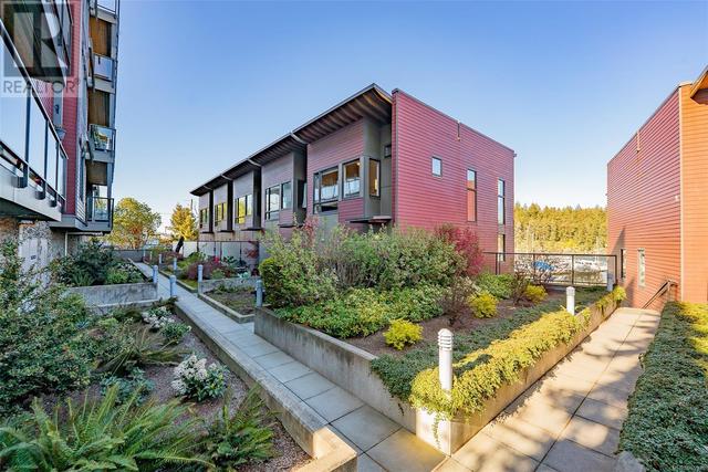 31 Cypress St, House attached with 3 bedrooms, 4 bathrooms and 2 parking in Nanaimo BC | Image 46