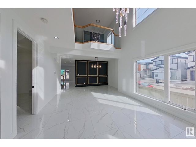1715 19 St Nw, House detached with 8 bedrooms, 5 bathrooms and 4 parking in Edmonton AB | Image 3